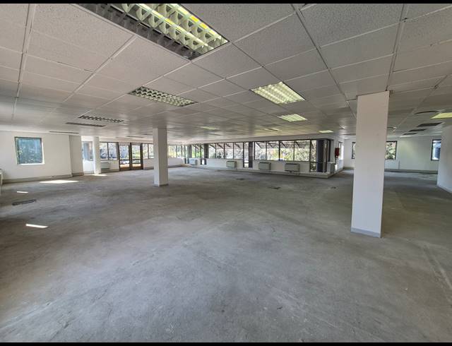 338M² OFFICE TO LET IN WOODMEAD